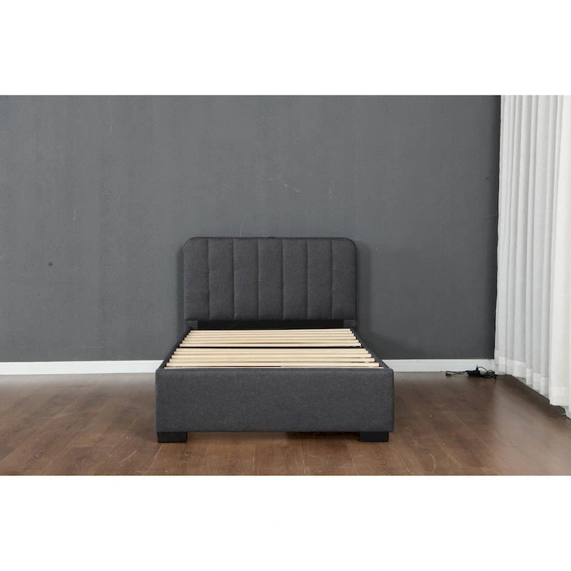 Lit double rembourré avec tiroirs de rangement et ports USB