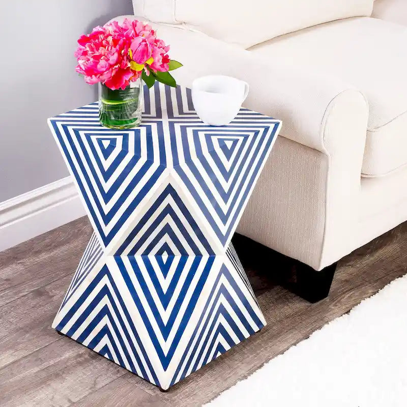 Table d'appoint en marqueterie d'os