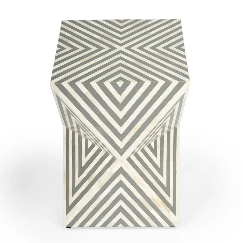 Table d'appoint en marqueterie d'os