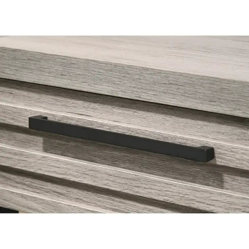 Lit à panneaux en bois rembourré gris patiné