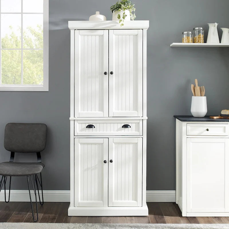 Garde-manger de cuisine blanc vieilli
