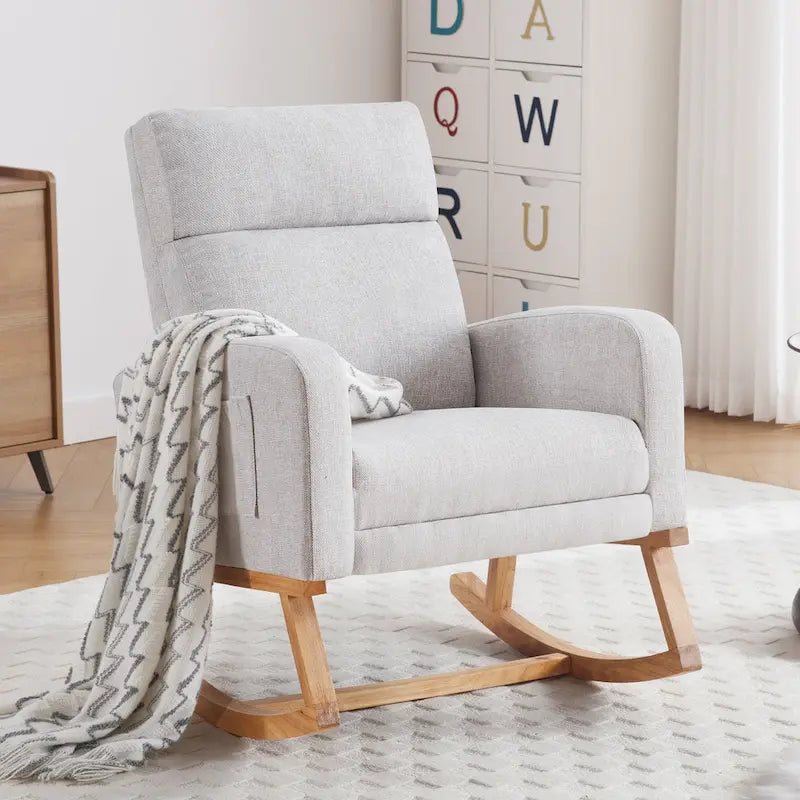 Fauteuil à bascule pour chambre de bébé avec repose-pieds