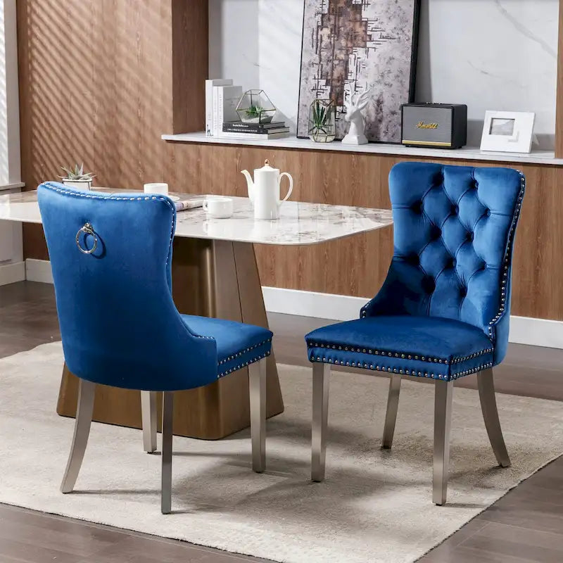 Chaise de salle à manger en velours avec clous décoratifs et pieds en acier inoxydable chromé
